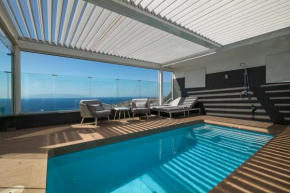 Luxury private villa with heated pool and amazing ocean view